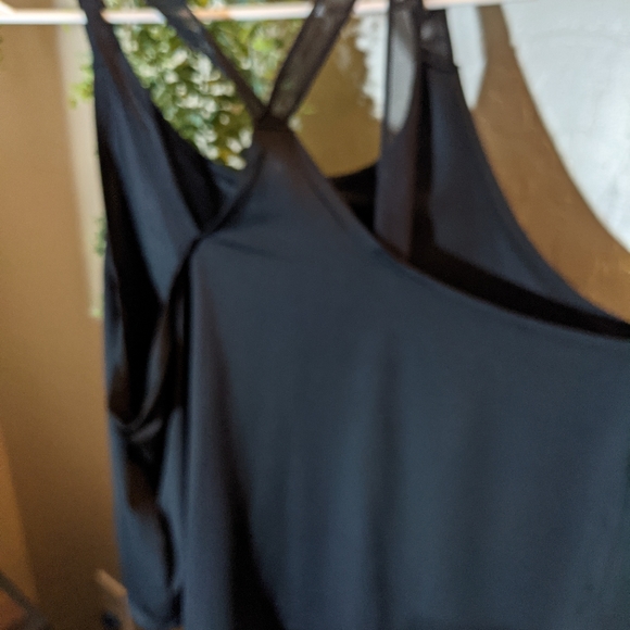 Under Armour Black Strappy Camisole - Picture 3 of 3